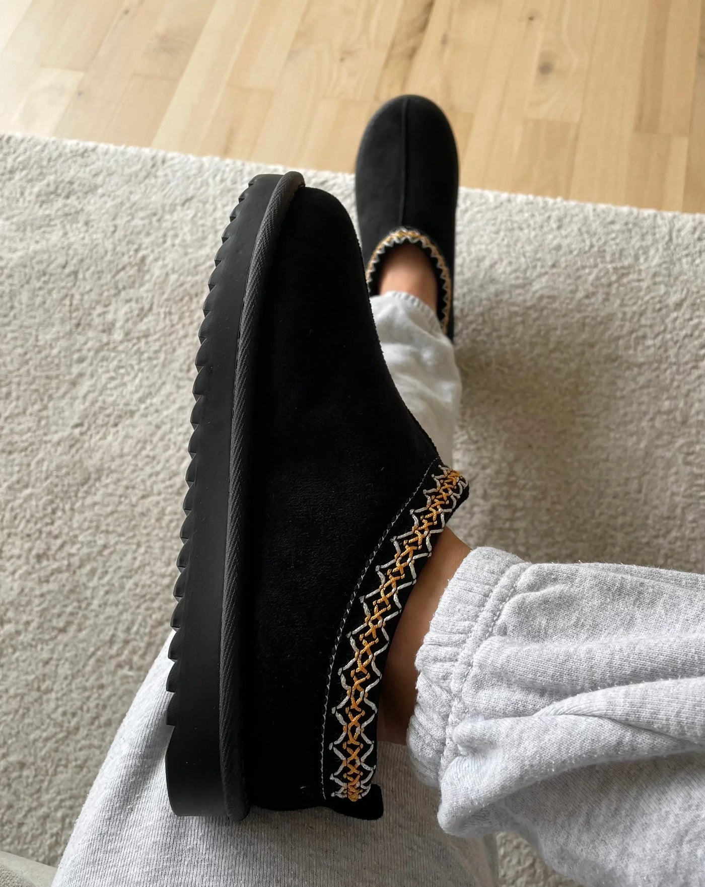 UGG Slippers - Black