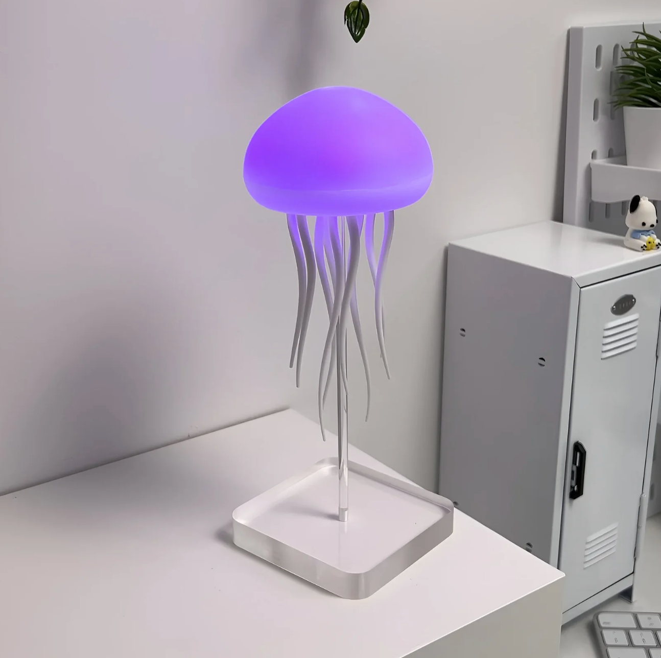 Jellyfish lamp